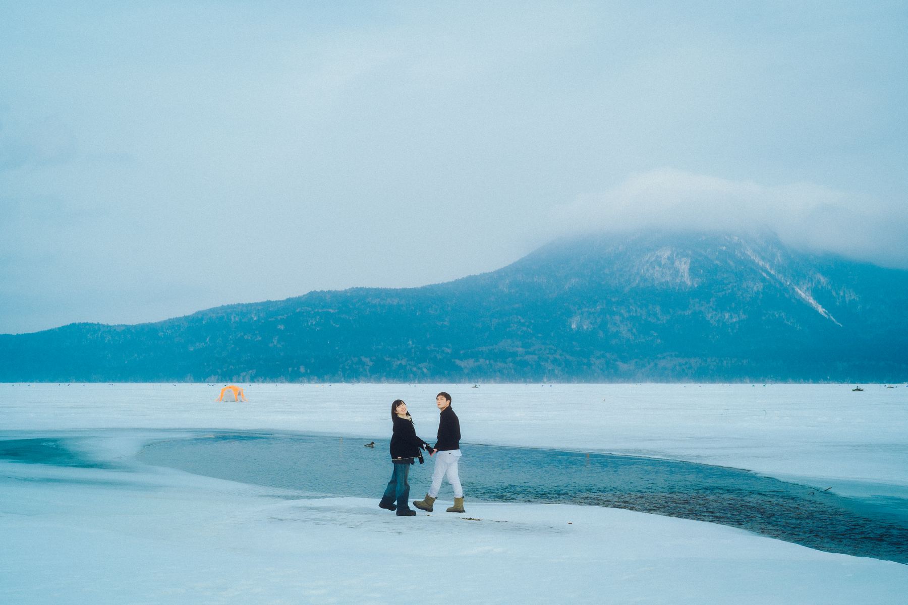 Frozen Lake Akan